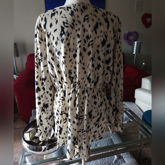 Shein Curve Wrap-style Blouse - Picture 4 of 4